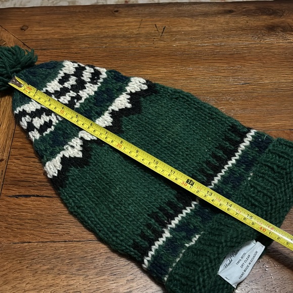 Wool knitted geeen Santa sweater hat with Pom Pom - Picture 7 of 8